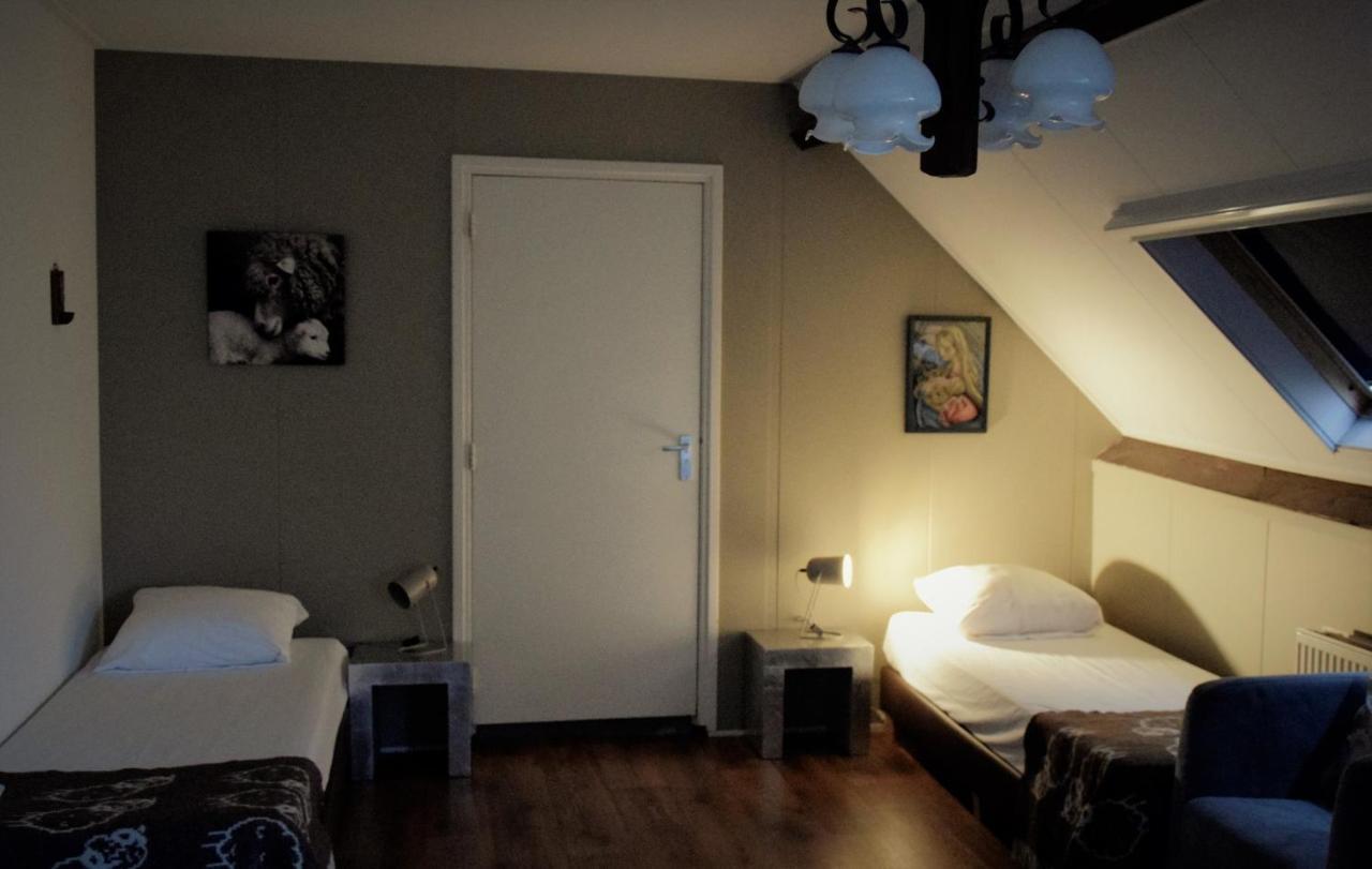 Hoeve De Mertel Biezenmortel Bagian luar foto