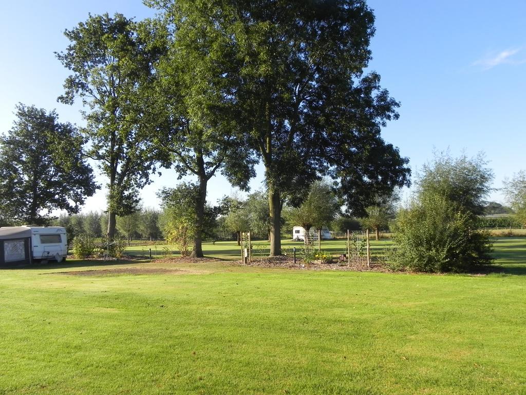 Hoeve De Mertel Biezenmortel Bagian luar foto